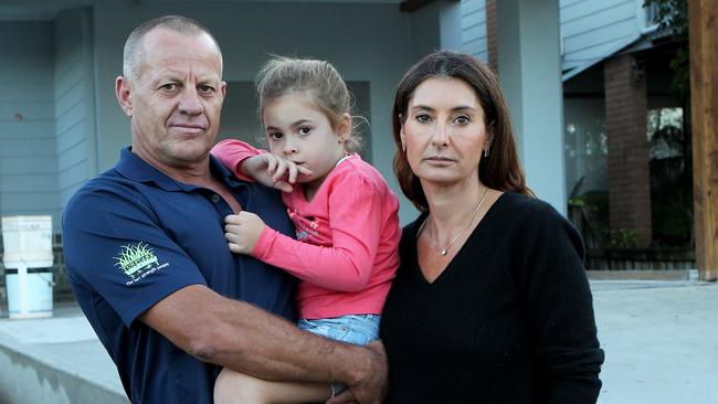 Shane Summerhayes with wife Amber and Samarah, 5. Picture: Hollie Adams