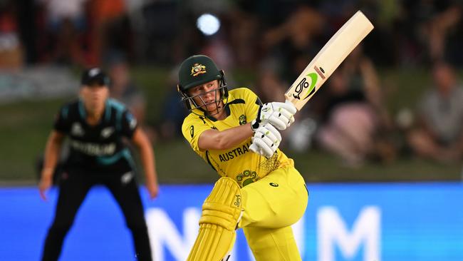 Alyssa Healy was in vintage form for the Aussies. (Photo by Mike Hewitt/Getty Images)