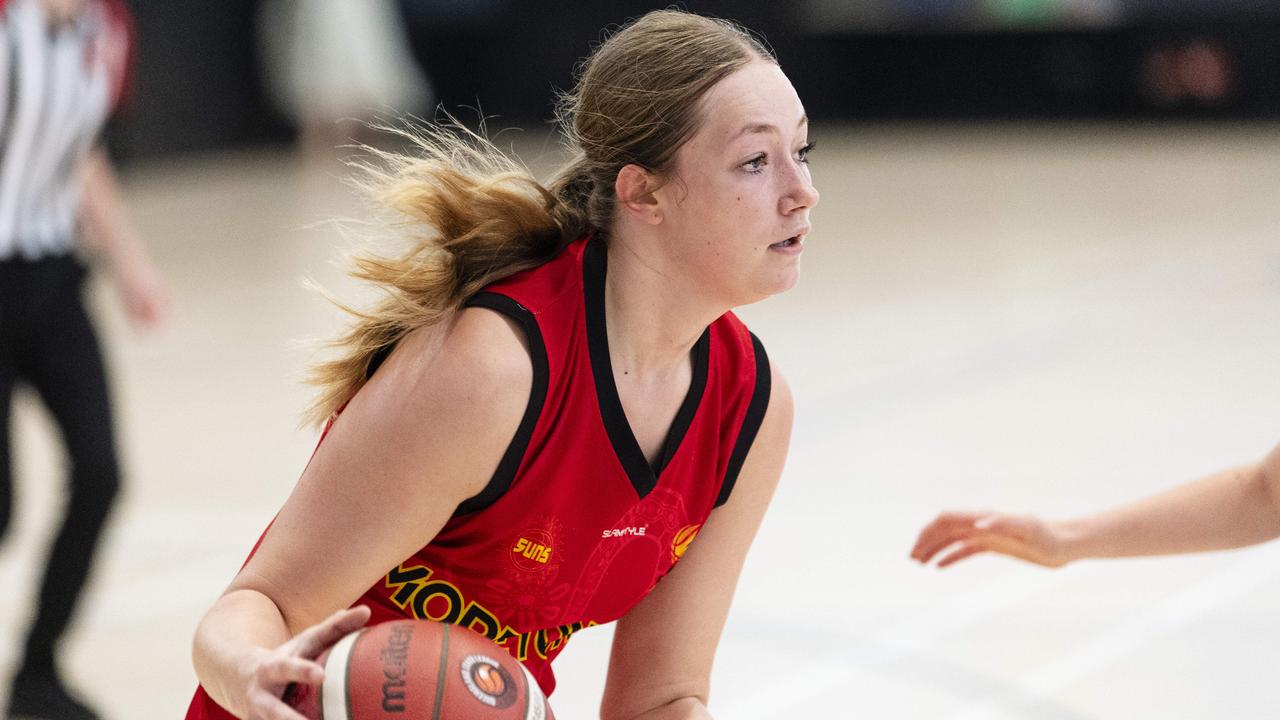 Aaleigha Leonard of Moreton Bay Suns against Toowoomba Mountaineers in SQJBC U18 Women round 3 basketball at Toowoomba Grammar School, Sunday, October 20, 2024. Picture: Kevin Farmer