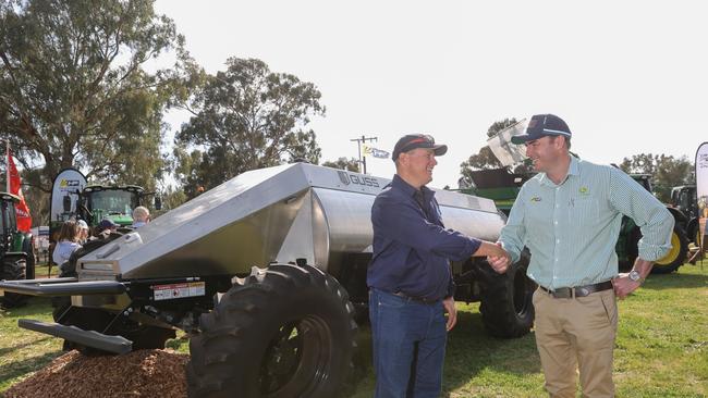 Henty Machine of the Year was presented to Arron Hutcheon from Hutcheon &amp; Pearce, for GUSS autonomous sprayers, by head judge Warren Scheetz.