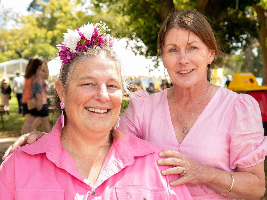 Sabrina Clarris and Kylie Fuelling. Festival of Food and Wine, Queens Park, Toowoomba Carnival of Flowers. Saturday September 10, 2022 Picture: Bev Lacey