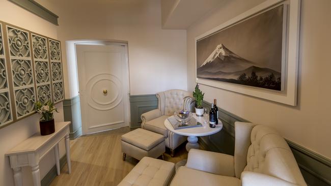 Lounge area of the Panecillo Suite.