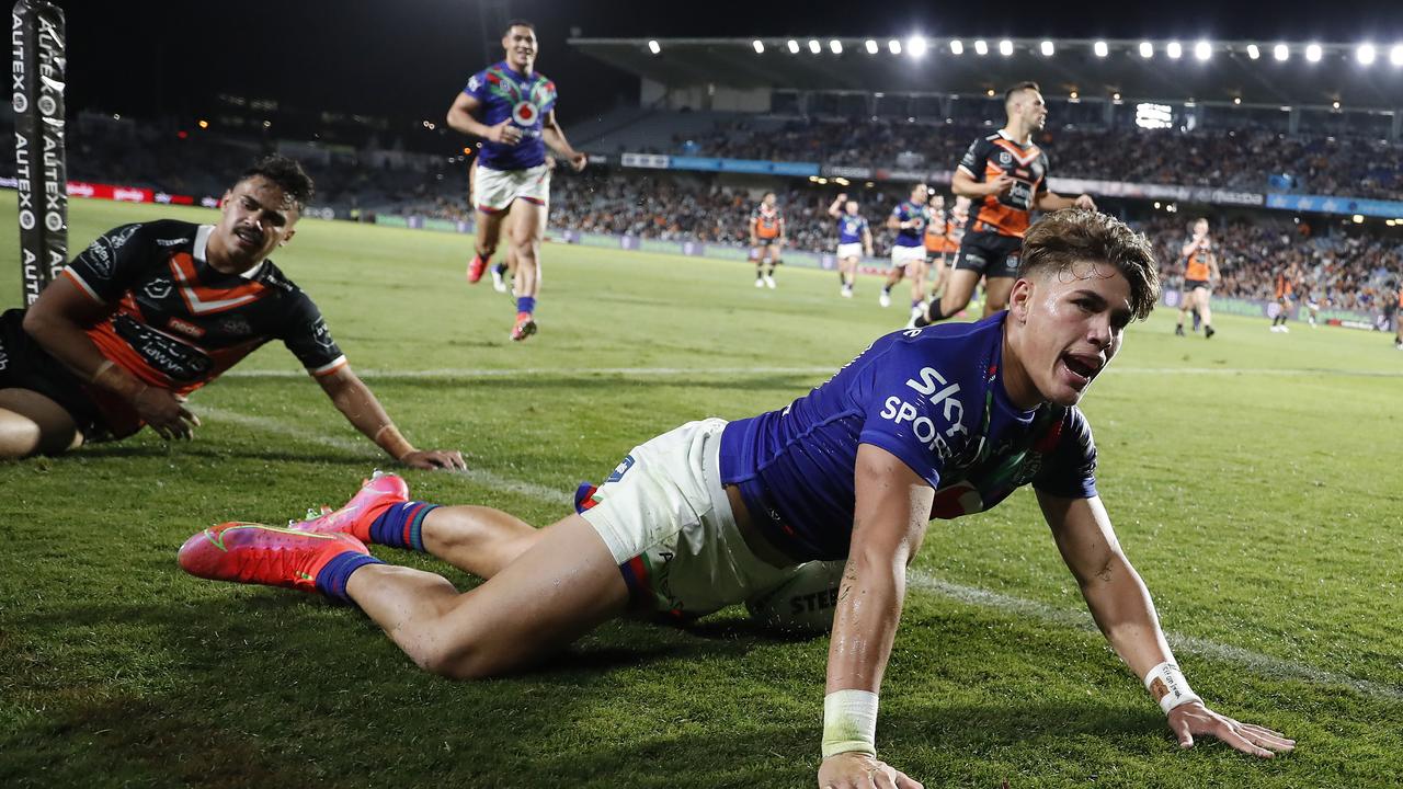 Nrl 21 Reece Walsh Stars As Warriors Defeat Wests Tigers 30 26 Reece Walsh Stars Daily Telegraph