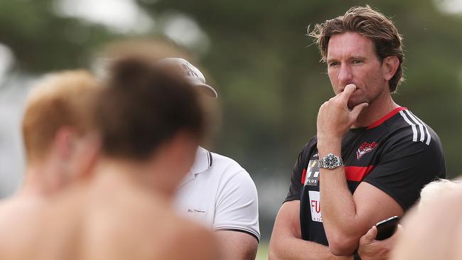 Essendon Keen To Kick More Goals And Improve Forward Efficiency In 2015 Says Cale Hooker 5561