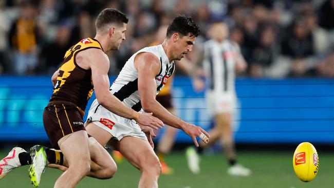 Scott Pendlebury in action on Saturday. Picture: Dylan Burns/AFL Photos