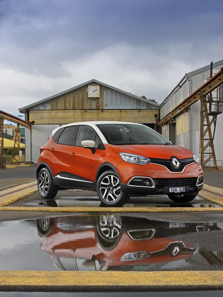 Renault Captur 2021 оранжевый
