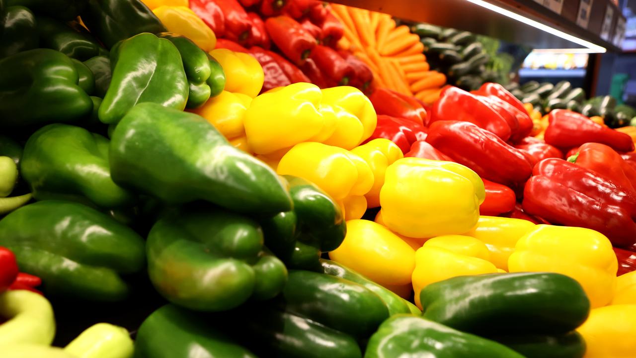 Only 35 per cent of Australians are eating three or more vegetables with every main meal, according to CSIRO research. Picture: NCA NewsWire / Kelly Barnes