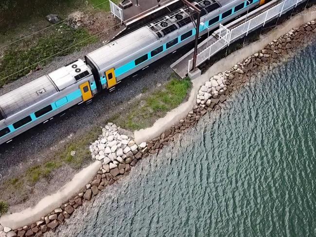 30,000 commuters a day travel between the Central Coast and Sydney.