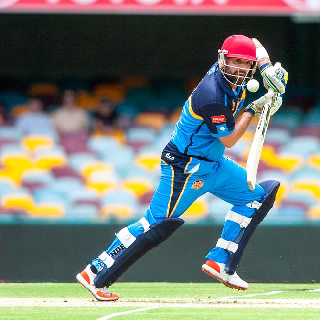 Phil Tunnicliffe in action for the Gold Coast Thunder at the Bulls Masters Country Challenge Twenty20 cricket final at the Gabba. Picture: Bob Jones