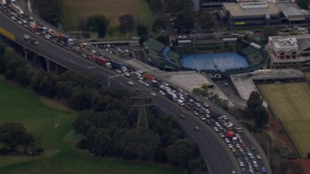 The incident caused major traffic queues during morning peak hour.