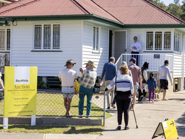 Auction of 53 Kuring Gai Avenue, Tarragindi by Ray White Mt Gravatt, Saturday, August 3, 2024 - Picture: Richard Walker