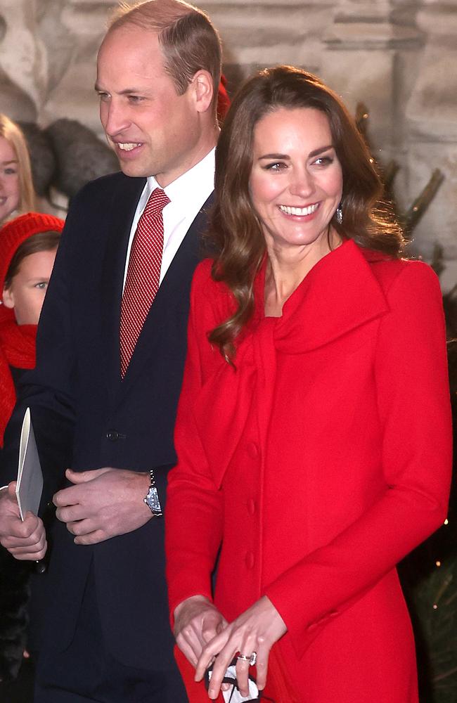 Kate Middleton and Prince William’s family Christmas photo makes