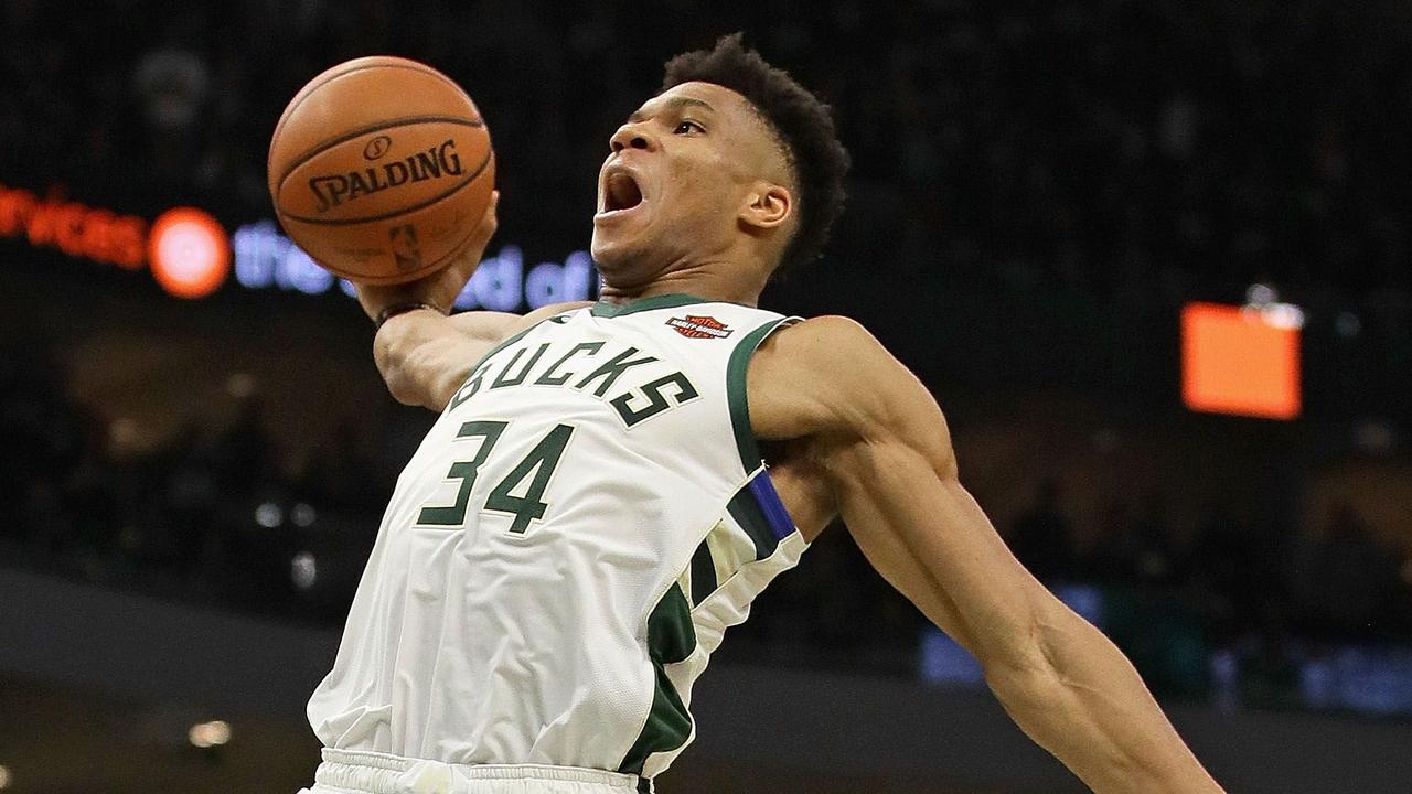 Giannis signs supermax extension with Milwaukee Bucks