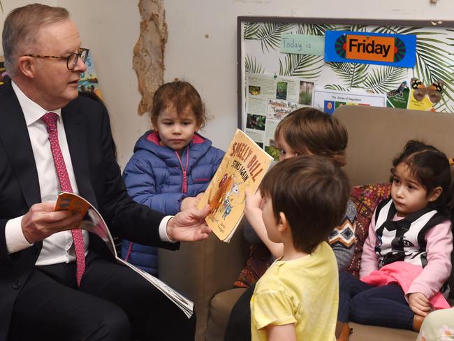 MELBOURNE, AUSTRALIA - NewsWire Photos JUNE 30TH, 2023: The Prime Minister, Anthony Albanese, is in Melbourne today, visiting the Merri Community Child Care and Kindergarten. Picture : NCA NewsWire / Nicki Connolly