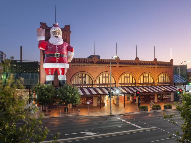 Giant Santa a big pain we don’t want and can’t afford