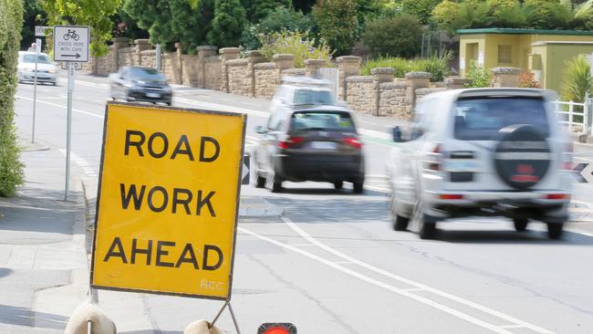 Roadworks on the Dawson Highway between Breslin and Far Streets will create changed conditions for motorists and pedestrians.