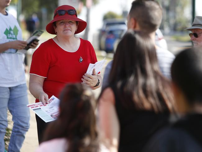 Werriwa Federal Labor MP Anne Stanley hands out how to vote pamphlets at Casula Public School, Saturday, 18th May 2019. (AAP IMAGE / Robert Pozo).