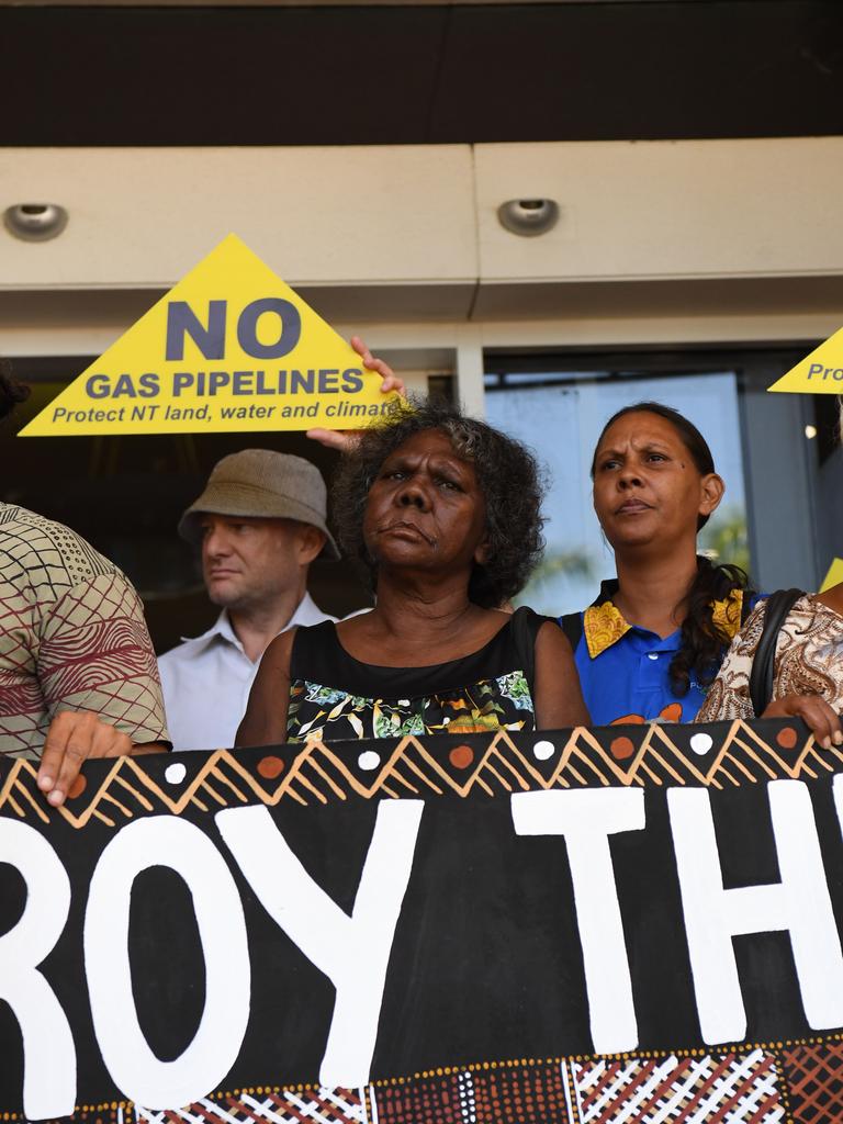 Munupi people as they fight Santos in the Federal Court. Picture: (A)manda Parkinson