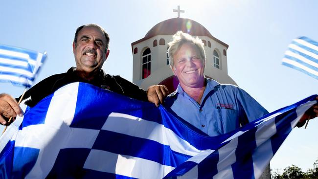 <s1>Kalymnian Brotherhood Darwin president Michael Melas and Darwin Greek Community president Nick Poniris.</s1> <source> Picture: Katrina Bridgeford<ld pattern=" "/></source>