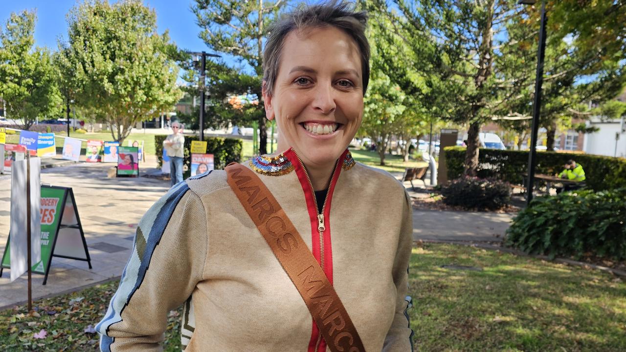 Pre-pollers in the seat of Groom in Toowoomba. Rachael voted for independent Suzie Holt.