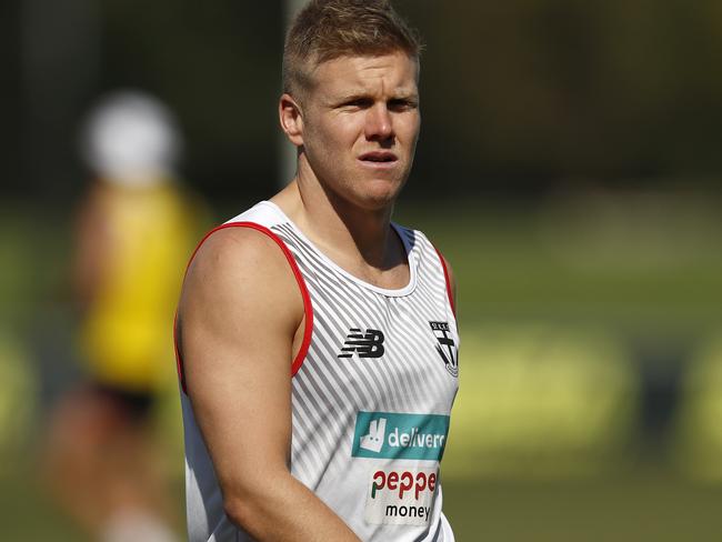 MELBOURNE, AUSTRALIA - APRIL 08: Dan Hannebery of the Saints  looks on during a St Kilda Saints AFL training session at RSEA Park on April 08, 2021 in Melbourne, Australia. (Photo by Darrian Traynor/Getty Images)