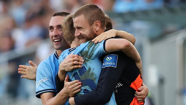 Jaiden Kucharski of Sydney FC celebrates scoring a goal with Andrew Redmayne. Photo by Jeremy Ng/Getty Images