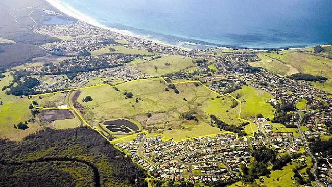 READY TO DEVELOP: An aerial of the Pacific Pines development site. Picture: Contributed