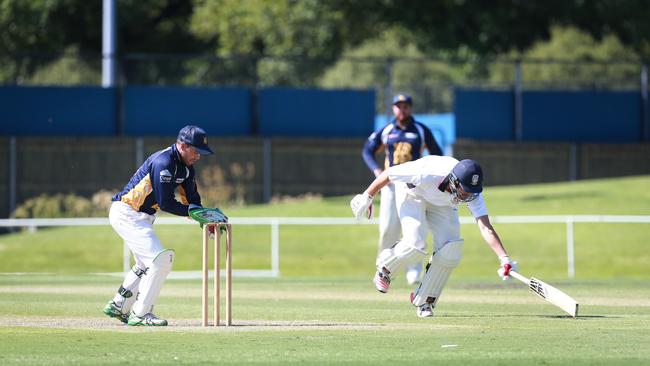 Bendigo wicketkeeper Linton Jacobs.