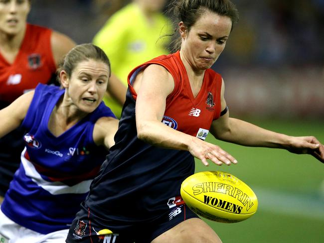 Round 15: Western Bulldogs v Melbourne AFLR1514 Picture : Wayne Ludbey Daisy Pearce in the fourth term .