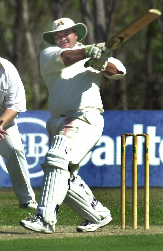 Ken Vowles playing in a grand final for Palmerston against PINT. Picture: Michael Marschall