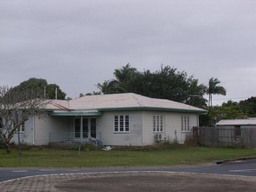 The existing house and shed at 25 Schaefer St will be demolished to make way for four new townhouse units. Photo: Domain