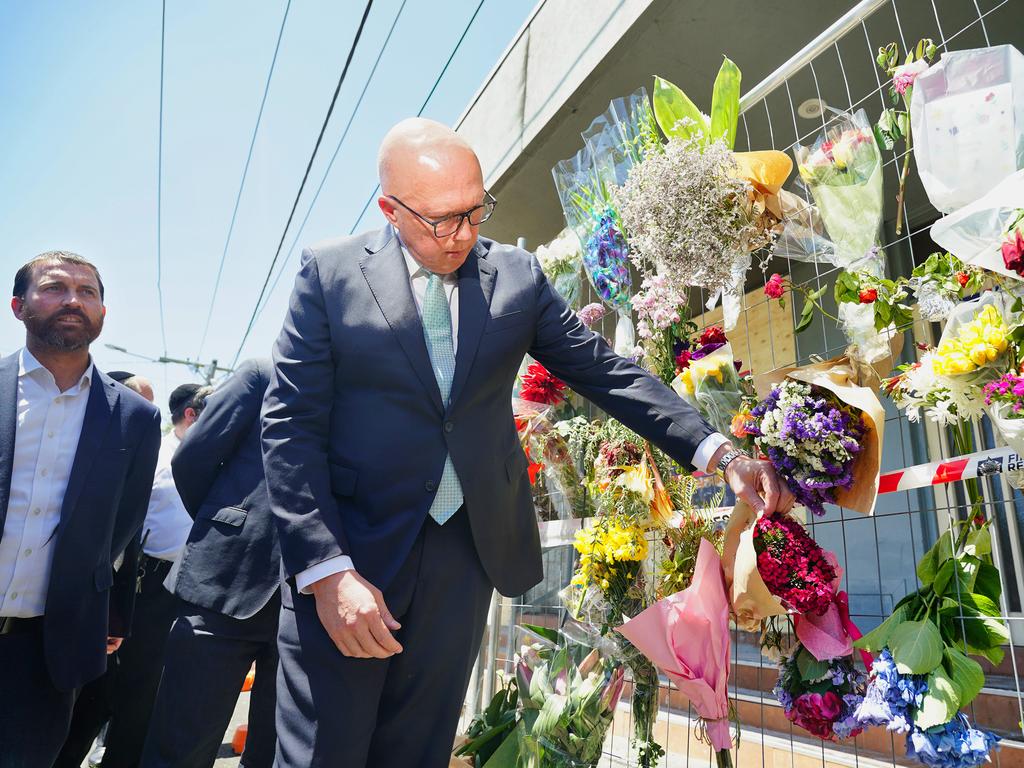 Australian Opposition Leader Peter Dutton visited the synagogue following the attack. Picture: NewsWire / Luis Enrique Ascui