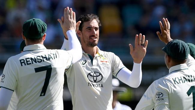 Mitchell Starc has two quick wickets. (Photo by Bradley Kanaris/Getty Images)