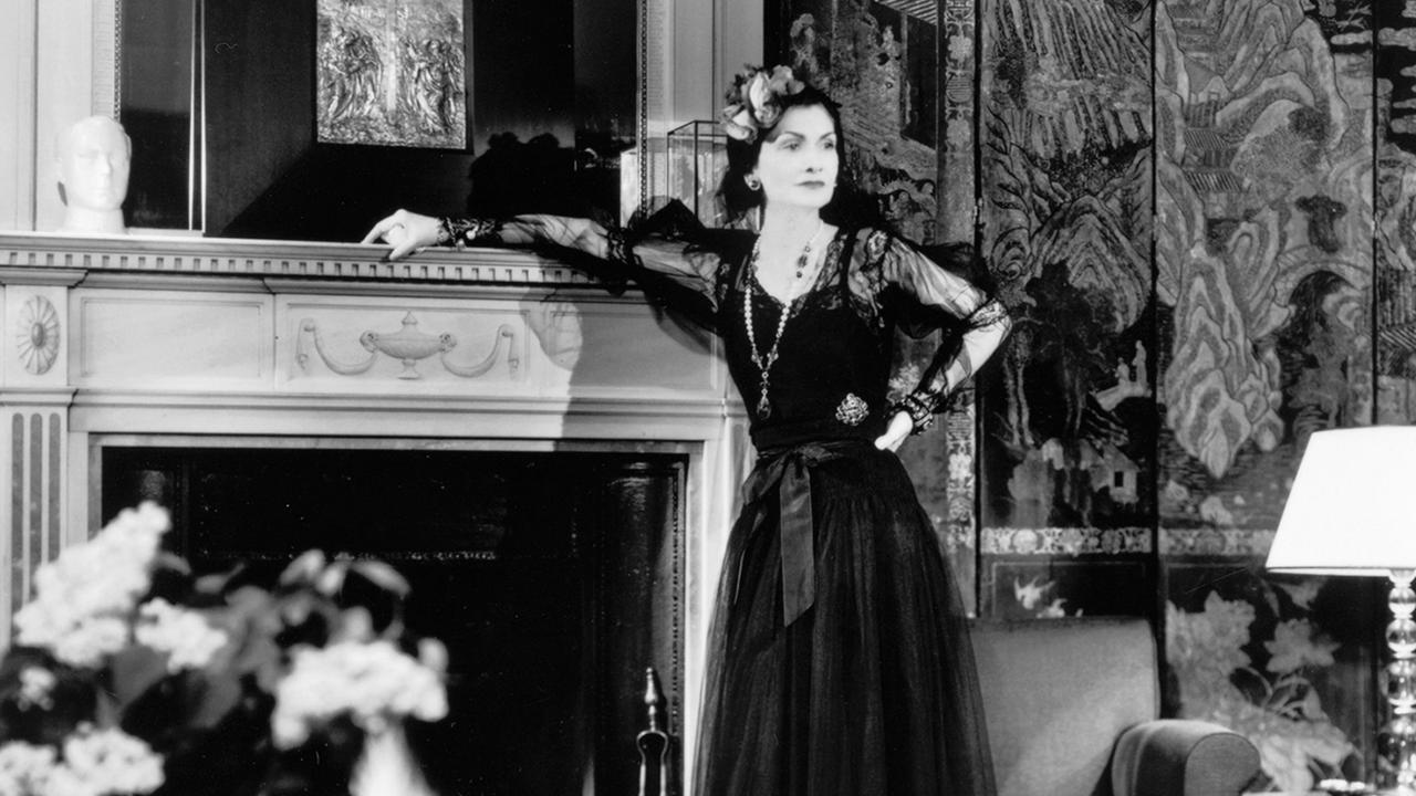 Chanel No. 5 Turns 100 – The History of a Fragrance Icon – Carla Seipp