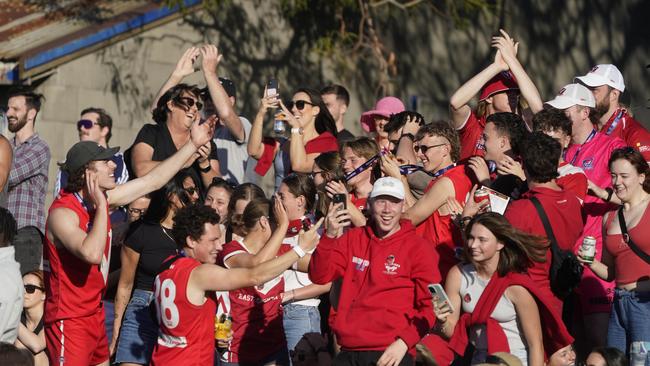 There was a sea of red at Mordialloc. Picture: Valeriu Campan