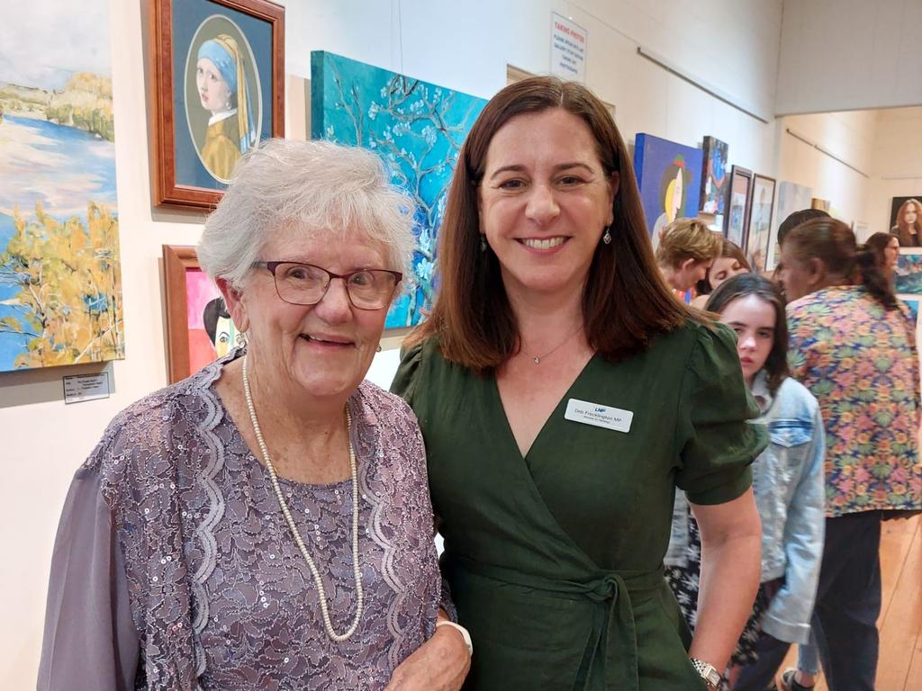 Elaine Madill and Deb Frecklington at the Wondai Art Gallery.