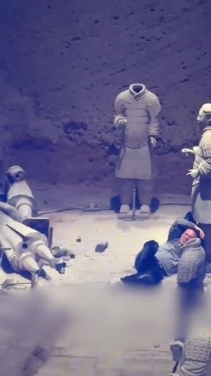 Tourist damages two of China’s terracotta warriors