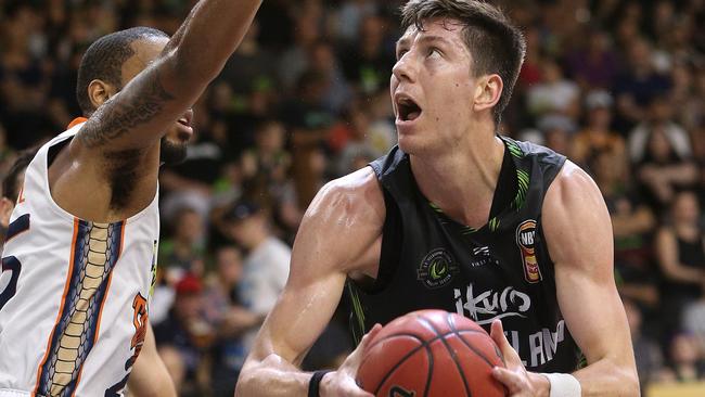 Dane Pineau may not be NBA material – but he’s still good. Photo: AAP Image/Hamish Blair