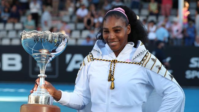 Serena Williams with the Auckland trophy. Picture: AFP Photo