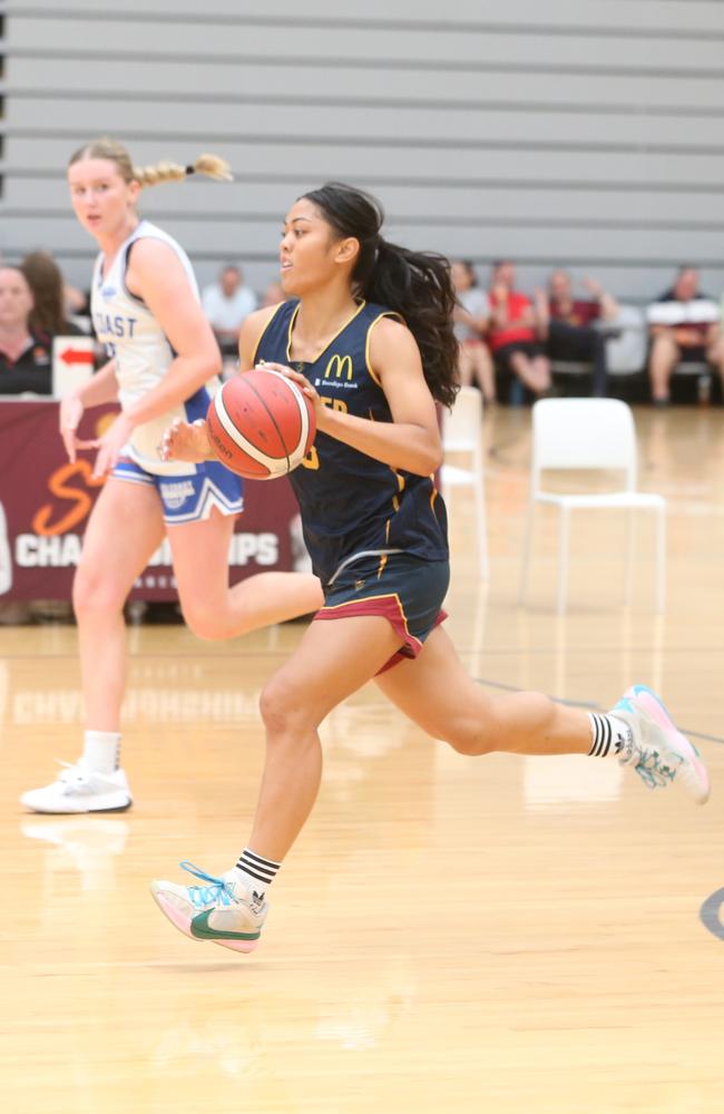 Basketball QLD U18's State Championships 2024 semi-finals day. Div 1 Gold Coast Rollers vs. Logan Thunder. 13 January 2024 Carrara Picture by Richard Gosling