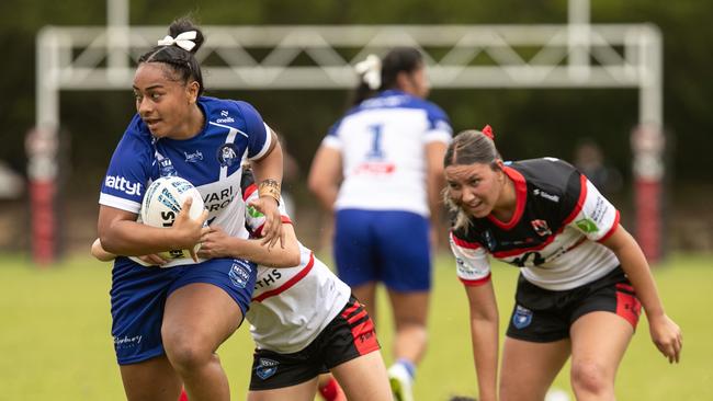 Bears Player:Bulldogs player: Evelyn RobertsPicture: Julian Andrews. NSWRL Junior Reps 2025 Round 1. Lisa Fiaola Cup - North Sydney Bears vs Canterbury Bulldogs at Hills Grammar, 1 February 2025