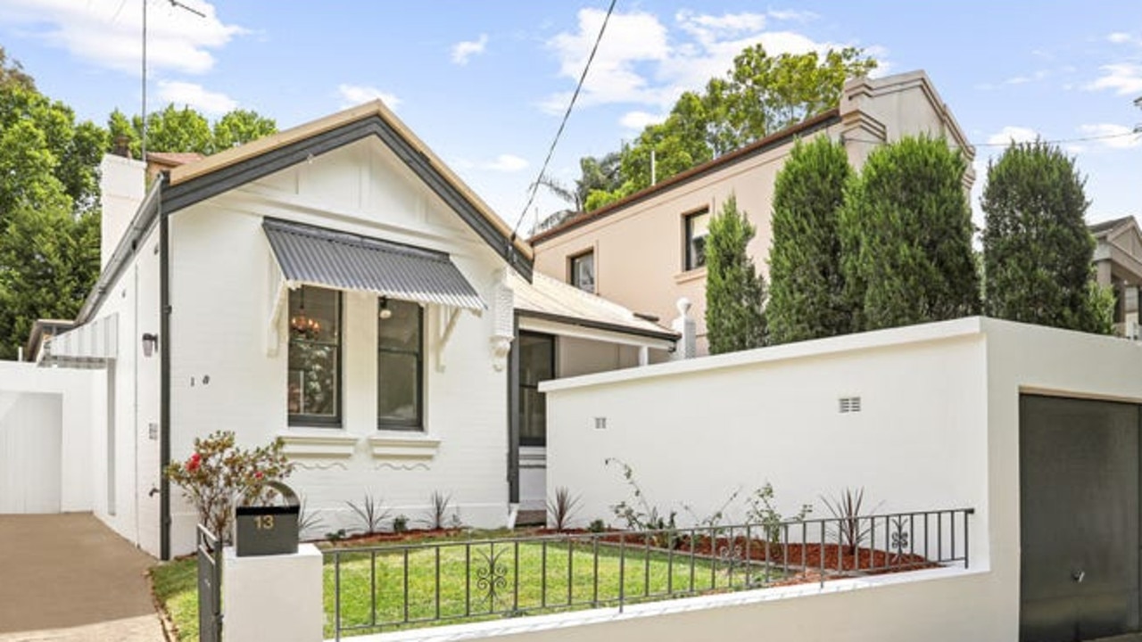 13 Epping Rd, Double Bay, sold for $4,828,100 — $728,100 over reserve.