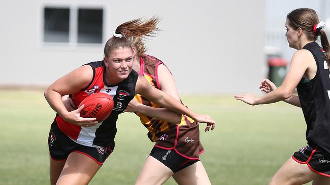 Saints' Poppy Boltz spins away from a tackle. Picture: Brendan Radke