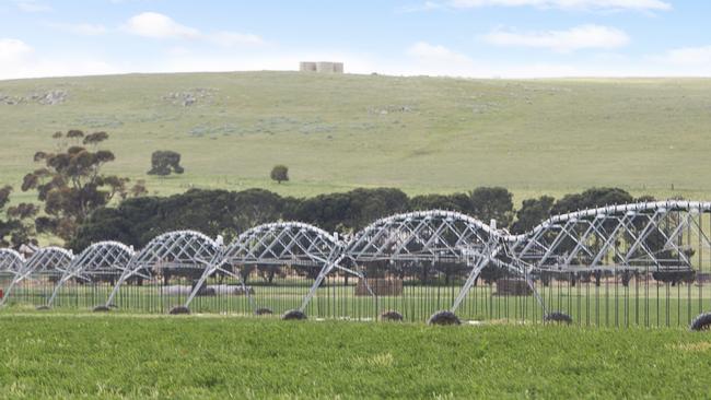 The Booborowie Aggregation comprises six farms and 2852ha.