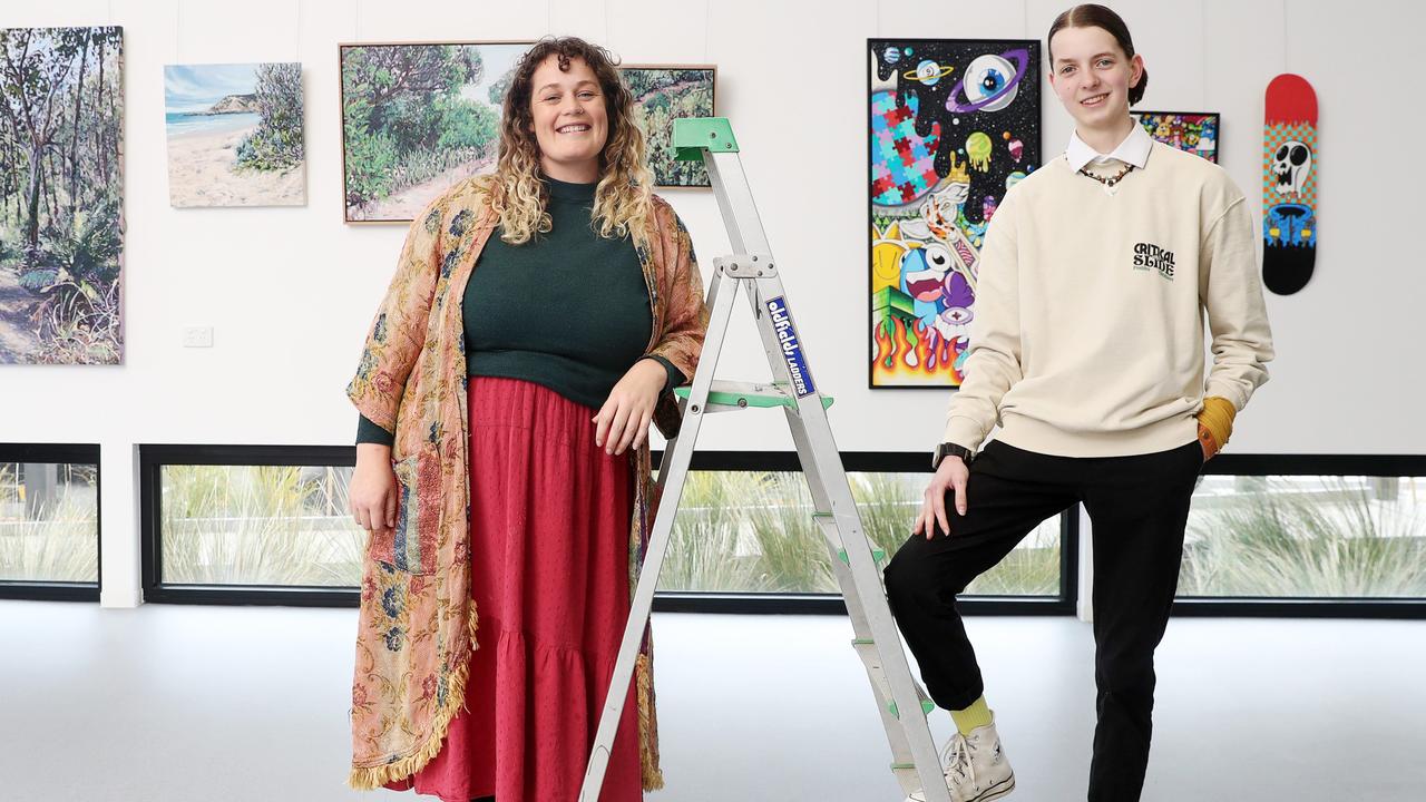 Barwon Heads artist Nic Everist and Ocean Grove artist Jessica Stoney will be exhibiting in the upcoming Bellarine Arts Trail. Photo: Alan Barber