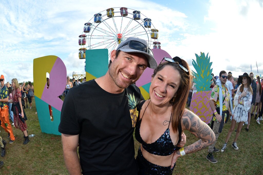 Big Pineapple Music Festival. Steven Rough and Lisa Dellar.