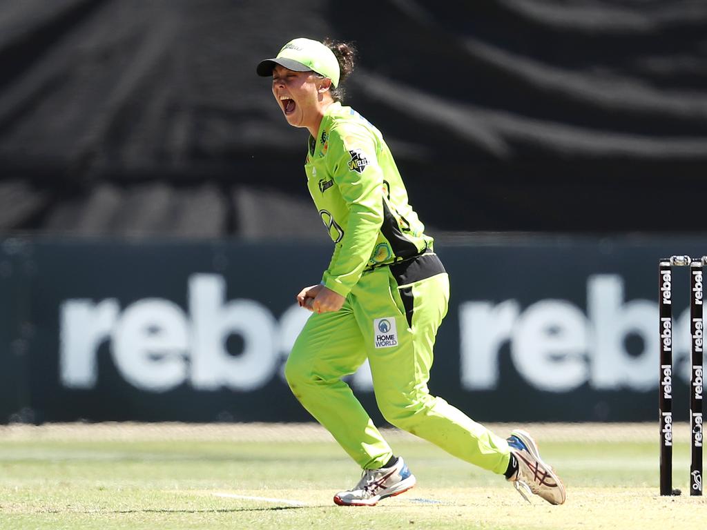 Smith is not fazed by the fixture. (Photo by Mark Kolbe/Getty Images)