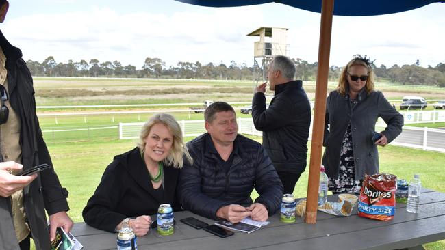 Hamilton Cup Races 2022 - Guests prepare to experience the racing day.