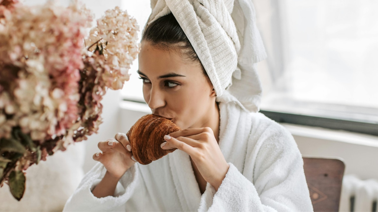 <p><span>Is there anything worse than incessant hunger? When you never feel satisfied after a meal, or find that no matter what you eat, you are </span><a href="https://www.bodyandsoul.com.au/houseofwellness/eight-reasons-youre-always-hungry-from-nutritionist-madeline-calfas/news-story/b021a6be75a2bebbce246196fee63567" target="_blank" rel="noopener"><span>hungry again</span></a><span> an hour or two later? </span></p><p><span>Hunger can be distracting, and highly irritating and the truth is that inconstant hunger could be suggestive that there are some areas in your diet, or</span><a href="https://www.bodyandsoul.com.au/nutrition/diet/hormones-hunger-susie-burrell-dietitian/news-story/663793898d095b16168c6d51a4a240a0" target="_blank" rel="noopener"><span> issues with your hormones</span></a><span> that need investigating.</span></p>