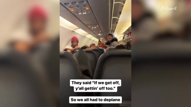 Couple forces entire Frontier Airlines flight to disembark